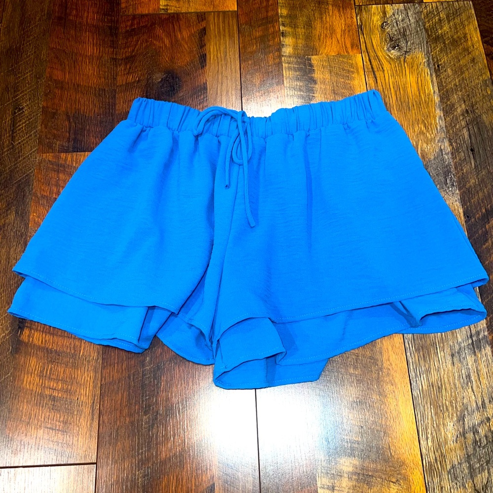 Jenneration air flow shorts
Large 12/14